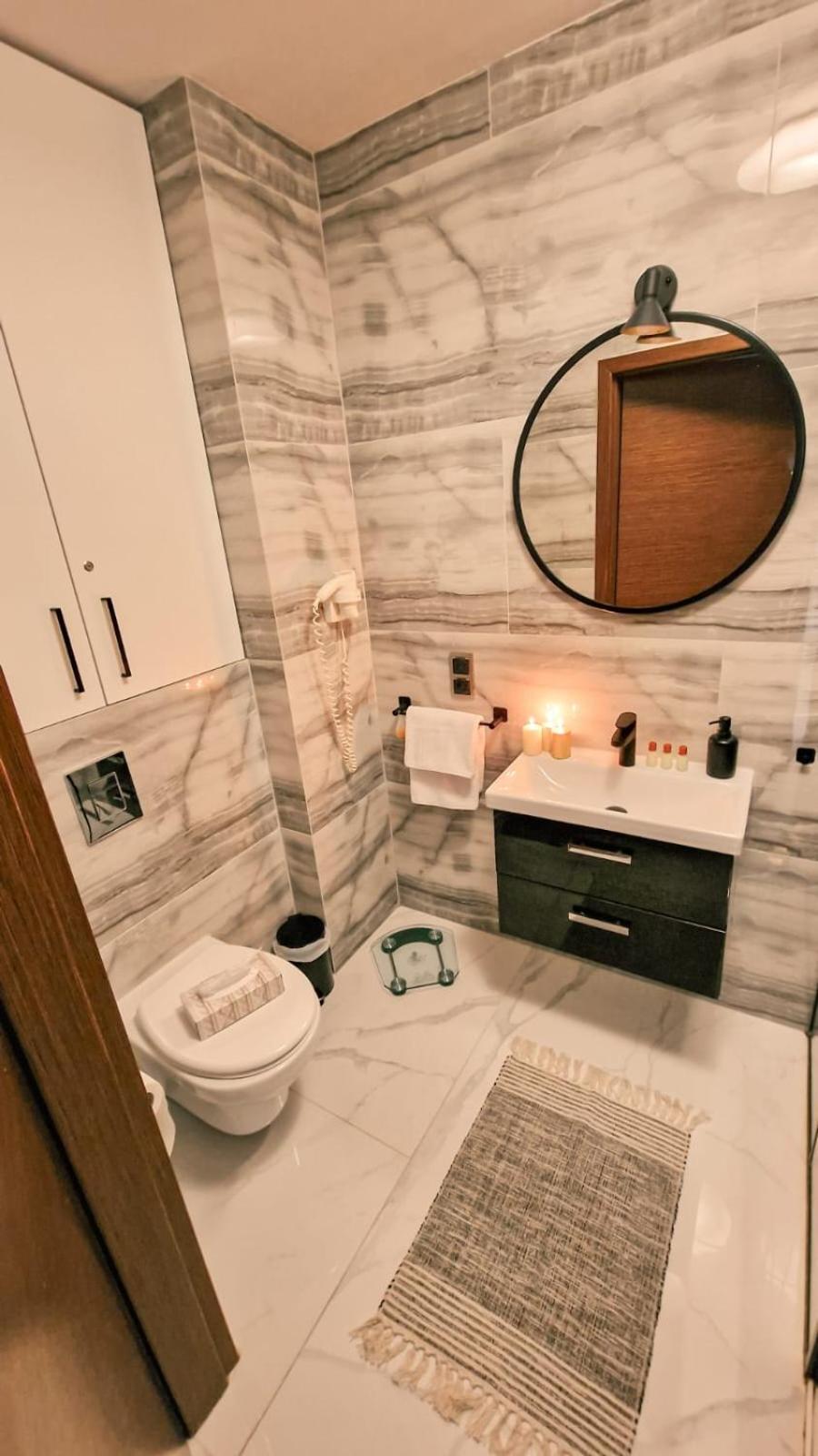 Apartment Royal 112 *
